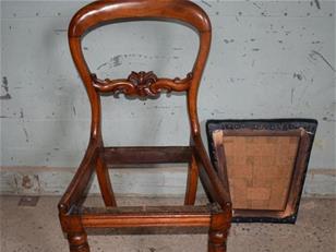 4 Mahogany Balloon Back Chairs zx2127