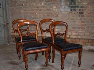 4 Mahogany Balloon Back Chairs zx2127