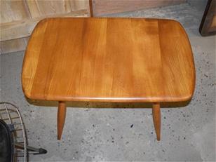 Ercol 213 Light Elm Coffee Table