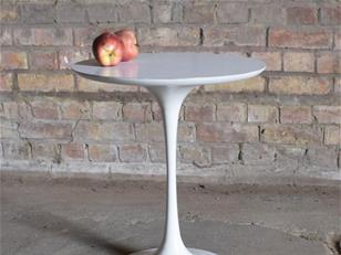 Arkana Tulip Side Table