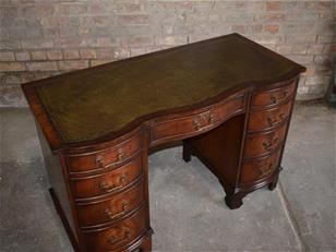 Mahogany Serpentine Pedestal Desk