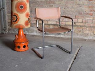 Marcel Breuer a B-34 Armchair